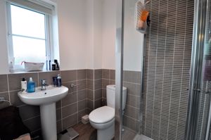 Master En-Suite- click for photo gallery